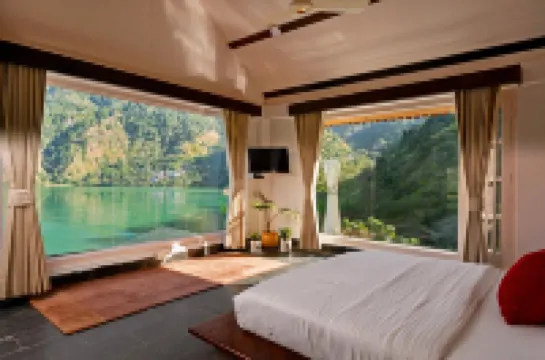 Panchtatva Hotel Lake Chamera Dalhousie