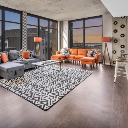 Lakeside Luxury Suite - Rock & Roll - Cle Flats - 2 Free parking Отели рядом с достопримечательностью «Флатс»