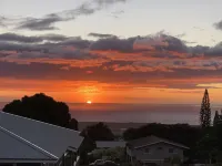 Gorgeous Ocean View, Comfortable Cool Elevation, Close to Everything!