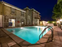 The Q Hotel - Pools