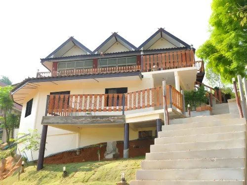 คลองทรายฮิลล์ รีสอร์ท - รีสอร์ท