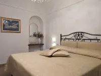 Perfect destination for families and friends, nestled between seas and mountains فنادق في Praiano