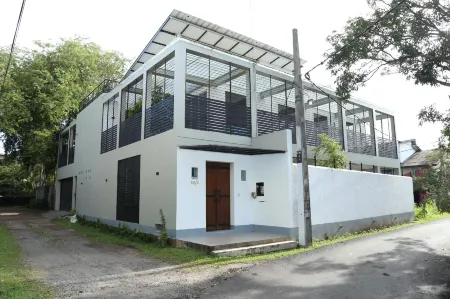 Jays Guest Diyatha Waterfront Отели в г. Rajagiriya