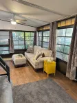 Charming 1 Bed 1 Bath Cottage in wonderful Sun Outdoors Sarasota that sleeps 6.