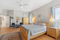 Tucson Hilltop Estate: Sleeps 9, Heated Pool  & Spa, Game Room, Cantina, Gas BBQ