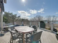 Gorgeous 4BR/3BA Wellfleet Cove-view home with Amazing Sunsets and Bay Views Hotels in Wellfleet