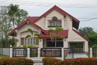 Royal Sammuk Villa Hotels near Khao Sam Muk Fancy Park