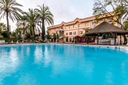 Exe Guadalete Отели рядом с достопримечательностью «Фортеця в Хересі-де-ла-Фронтера»