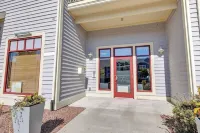 Lighthouse Lookout - 3BR / Steps to Lake Michigan & Views