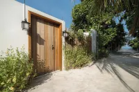Oasis Dhigurah Hotels in Vakarufalhi