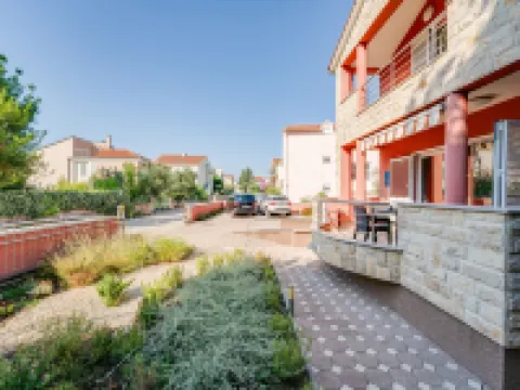 Morski dragulj Hotels in Srima