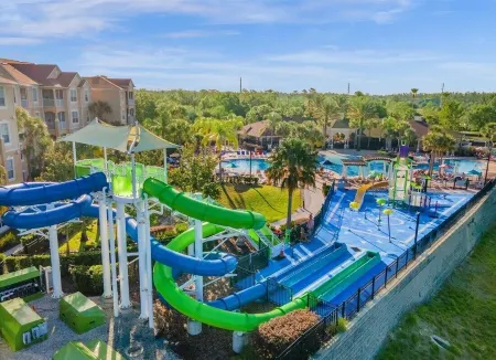 Spacious 5-bedroom house with AC and WiFi in charming Kissimmee