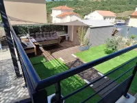 Maison Paisible Dans les Hauteurs de Millau Hotels in Millau
