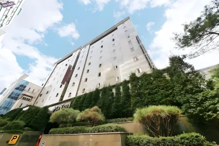 Uijeongbu La Tree Hotel