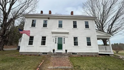 409 Franklin Pierce Hwy. is a 4 Bed, 2.5 Bath home with all Modern Amenities Hotels in Strafford County