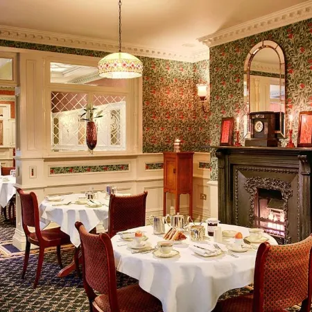 Arbutus Hotel