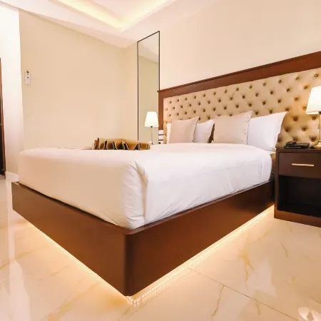 The Monaco Hotel Taytay