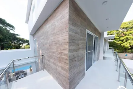 Villa Sleeps 8 with Private Pool