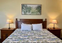Seashell Village Resort Near the Beach with Kitchens