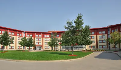 Residence & Conference Centre - Oakville Hotels near Sheridan College Trafalgar Road Campus