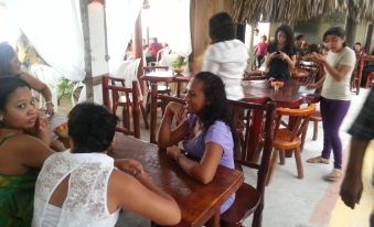 La Delphina Bed and Breakfast Bar and Grill