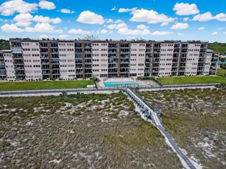 220 Amelia by the Sea Condo