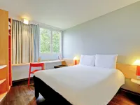 Ibis Poitiers Beaulieu Отели в г. Дьене