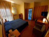 Hotel Selide Hotel dekat PalaBancoDesio