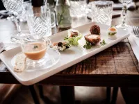 The Queen's Head Hotels near Hampton Wick
