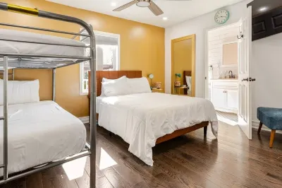 Spectacular Pool! 10 Beds! Near Brass Pro