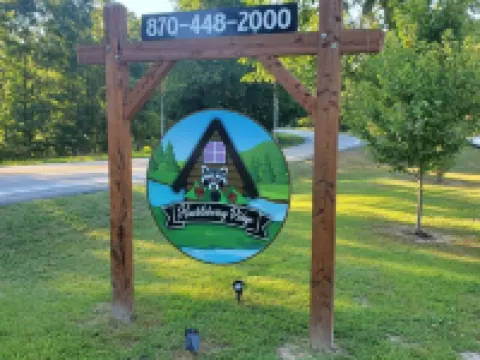 Huckleberry Ridge Cabin Near the Buffalo National Forrest and River! Sleeps 4! 瑟西縣酒店