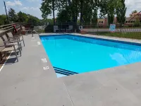 Sonesta Essential Hotels Overland Park - Swimmingpools