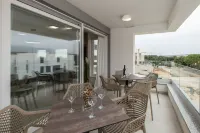 Apartments Mare B with Pool Hotels in Gajac