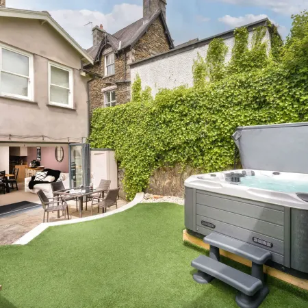 Rosemount Lake District Townhouse with Hot Tub - Ridgestone