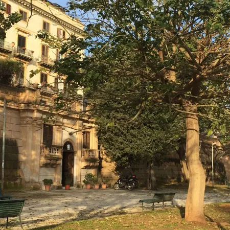 Amazing Sea View in Historic Building in Downtown by Wonderful Italy