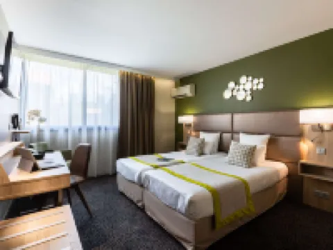 Kyriad Prestige Bordeaux Aeroport Hotels in Merignac