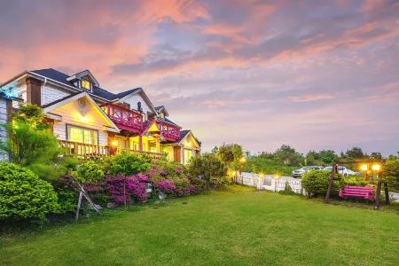 Pungcha & Herb Pension Отели рядом с достопримечательностью «Daegwallyeong Sheep Farm»