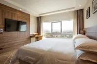 Sheraton Novi Sad Hotels near Trg slobode