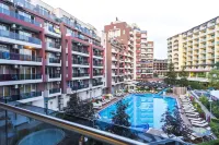 Admiral Plaza Hotel - Pools