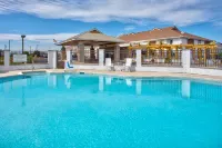 Holiday Inn Express KITTY HAWK – OUTER BANKS فنادق في دوك