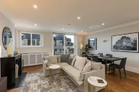Joivy Astonishing 2 Bedroom Near Mayfair & Piccadilly Circus Hotels in St James