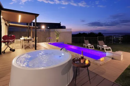 Crystal Villa Shirahama Отели рядом с Аэропорт Ширахама