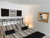 Milos Inn & Maisonette