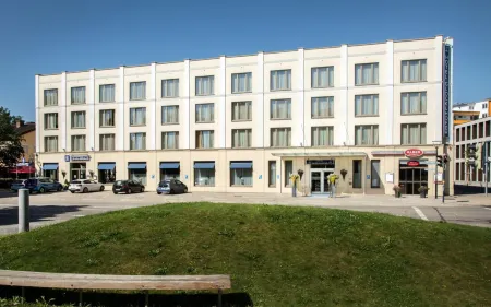 Hotel Glöcklhofer Отели в г. Титмонинг