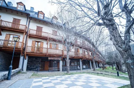 Apartamentos la Solana Отели рядом с достопримечательностью «Boi-Taüll»