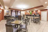 La Quinta Inn & Suites by Wyndham Granbury Hotel di Granbury