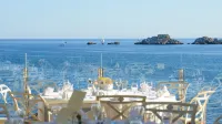 Royal Blue Hotel - 5-Star