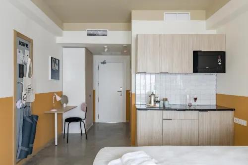 Bob W Chueca - Condos