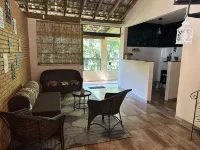 CASA DE VIDRO Hotels near Cepilho beach