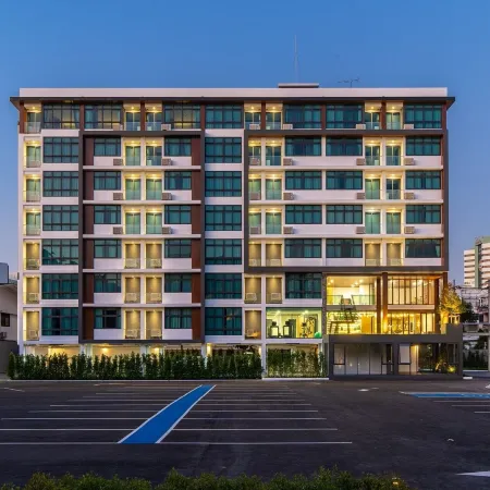 Orion Hotel & Residence Bangna Отели рядом с достопримечательностью «Магазин Ikea в районе Бангна»